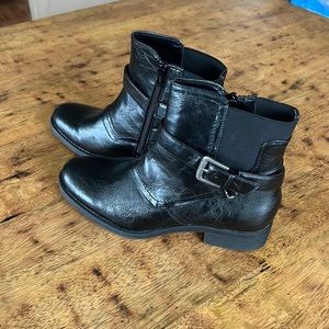 Kim Rogers Rosaley black boots